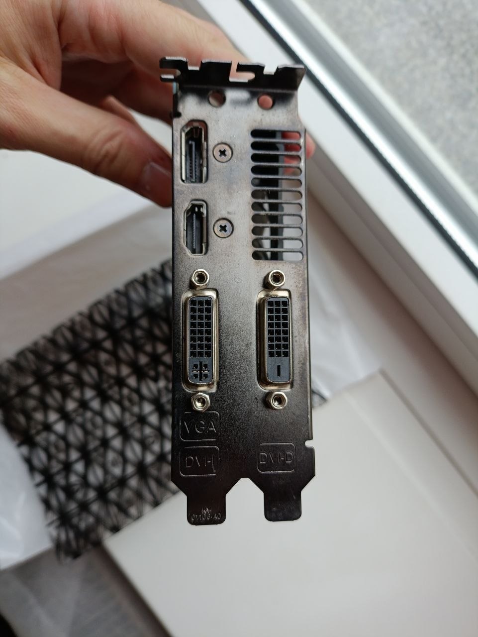 Видеокарта Asus Radeon R7 260x и монитор Viewsonic 3