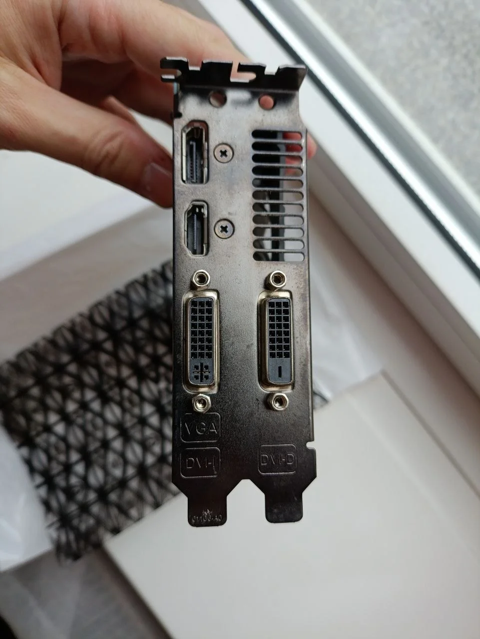 Видеокарта Asus Radeon R7 260x и монитор Viewsonic 3