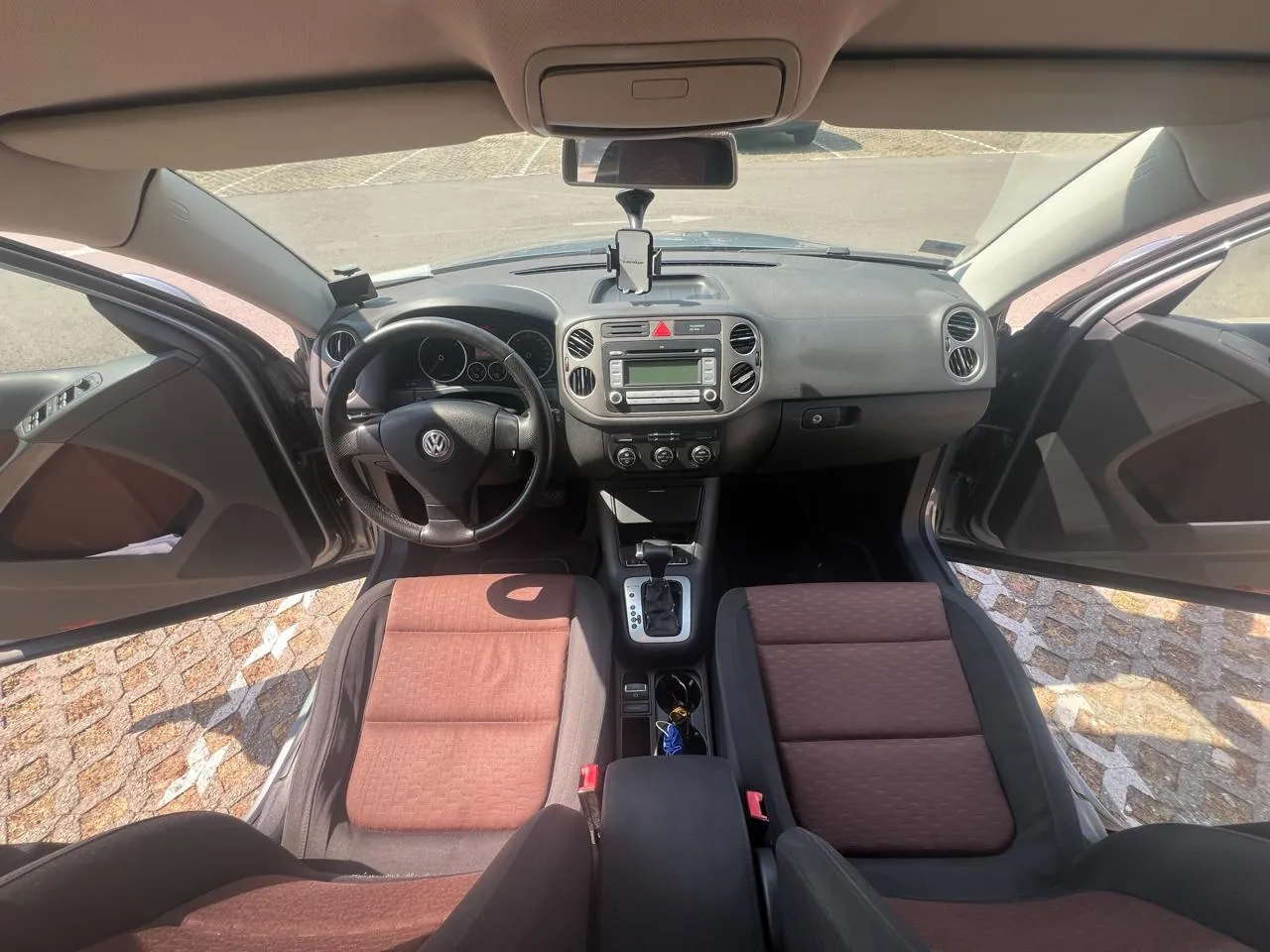 Volkswagen Tiguan 2.0 TDI 4Motion автомат 2007 1