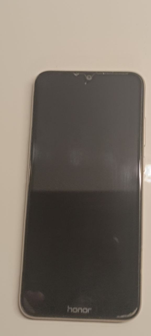 Телефон Honor 8a 32GB 4