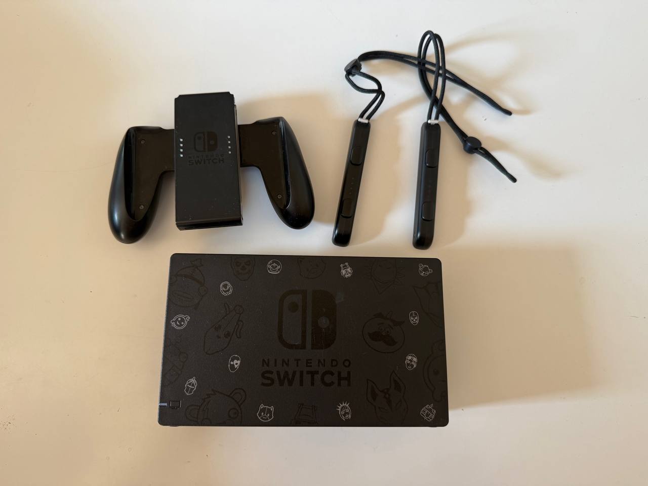 Nintendo Switch Fortnite Edition 3