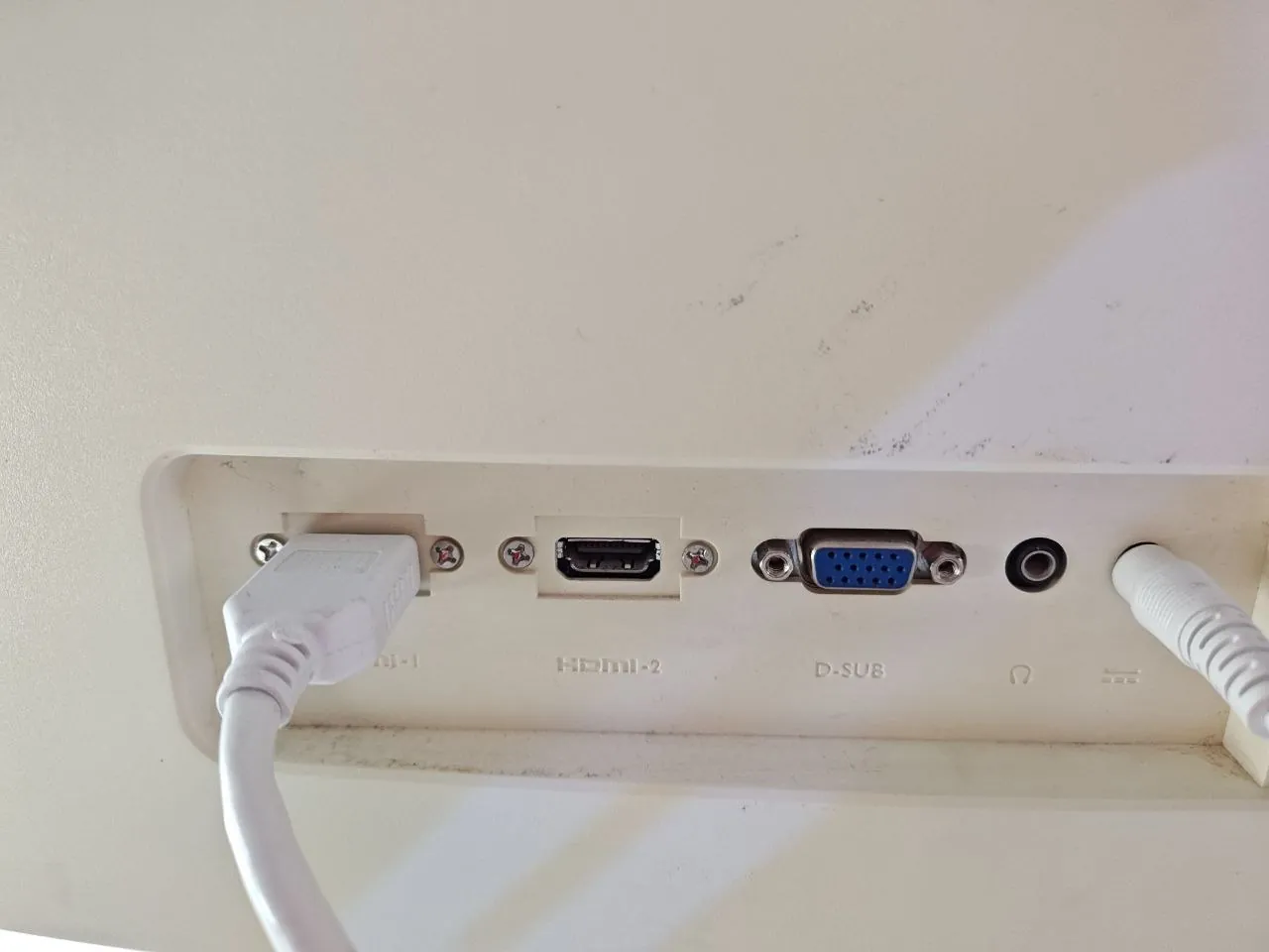 Монитор BenQ рабочий 3
