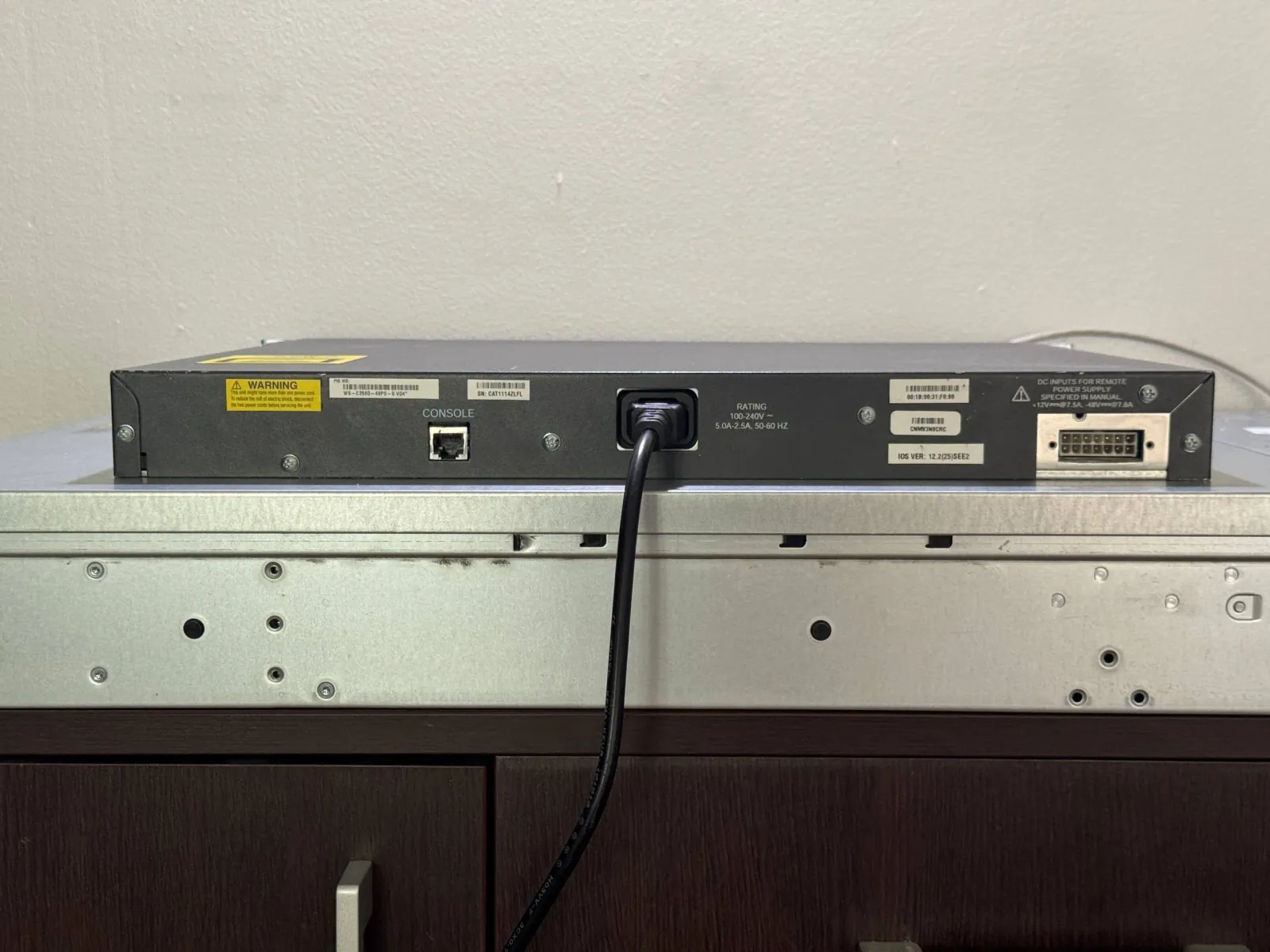 Cisco Catalyst WS-C3560-48PS-S коммутатор 2