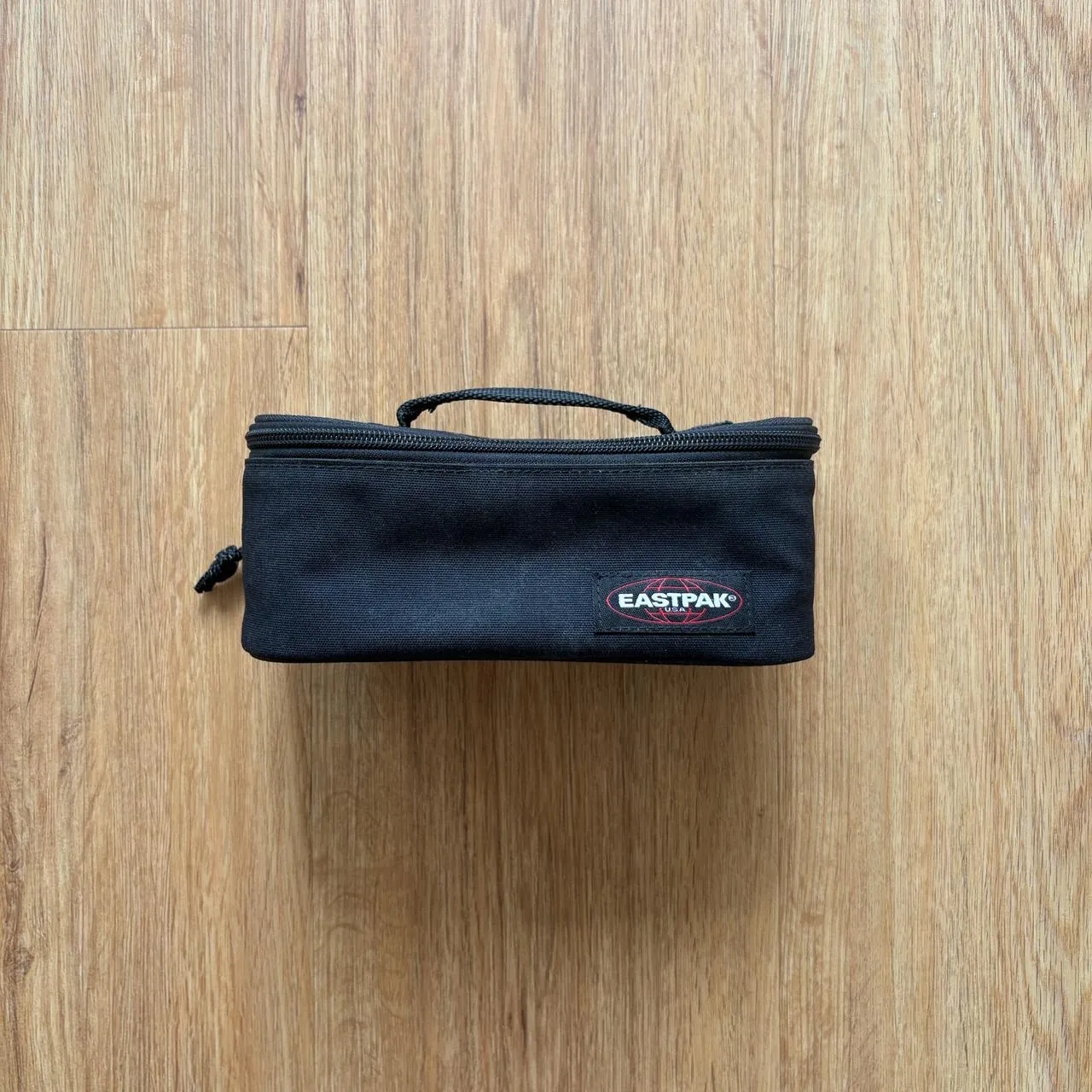 Товары Eastpak сумка несессер чехол Звездара 2