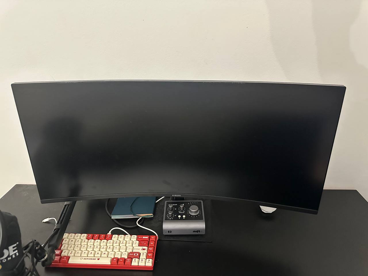 Изогнутый монитор Xiaomi 34 180Hz 1