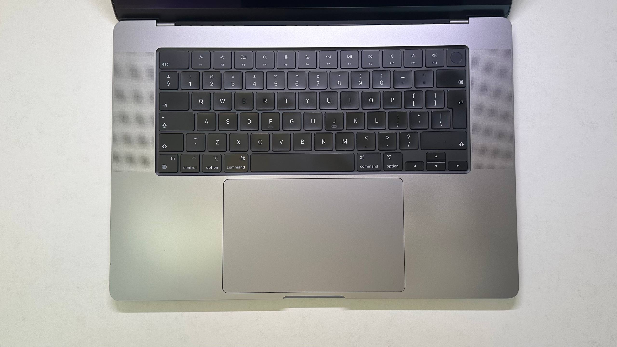 MacBook Pro 16 M2 Pro 16 512 2