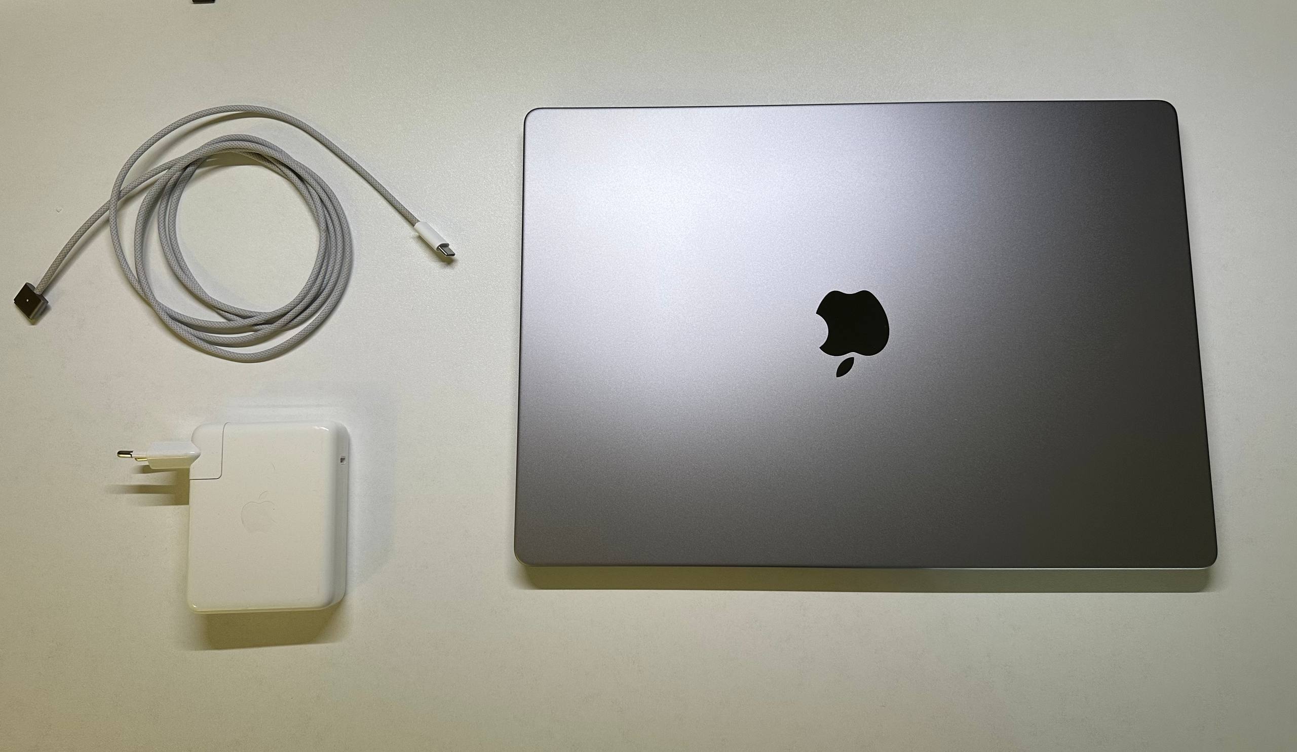 MacBook Pro 16 M2 Pro 16 512 4