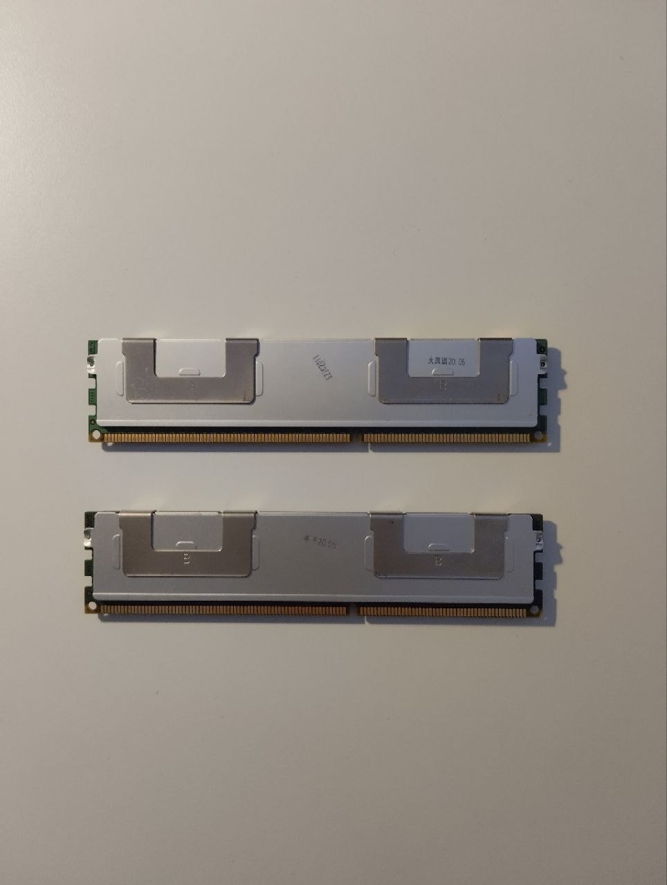 Серверная память DDR3 8GB ECC 2