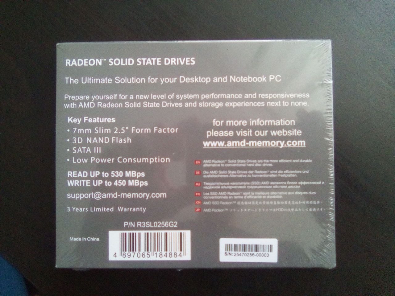 SSD AMD Radeon R3 256GB SATA новый 1