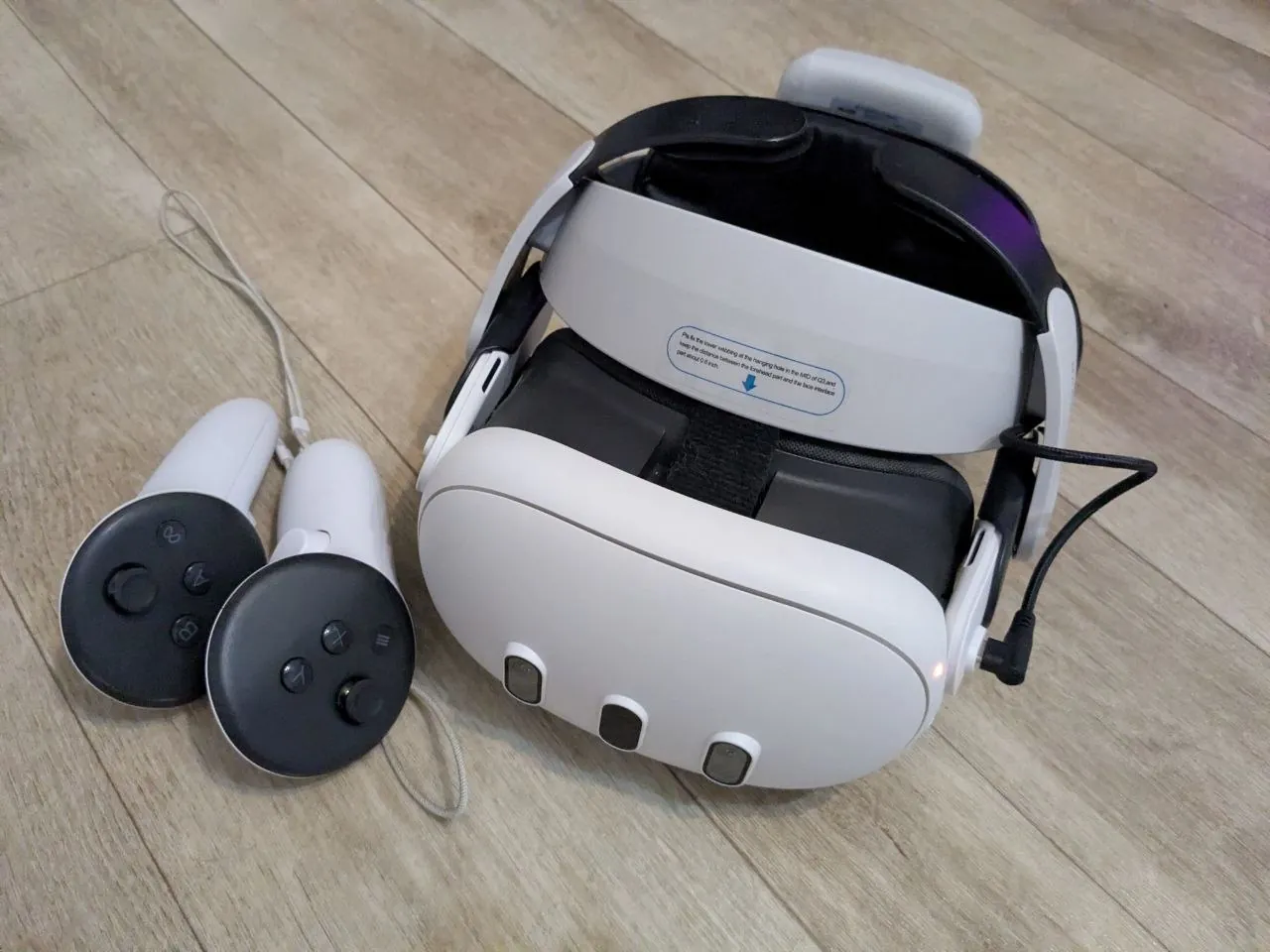 VR-шлем Meta Quest 3 с креплением BoboVR M3 Pro 1