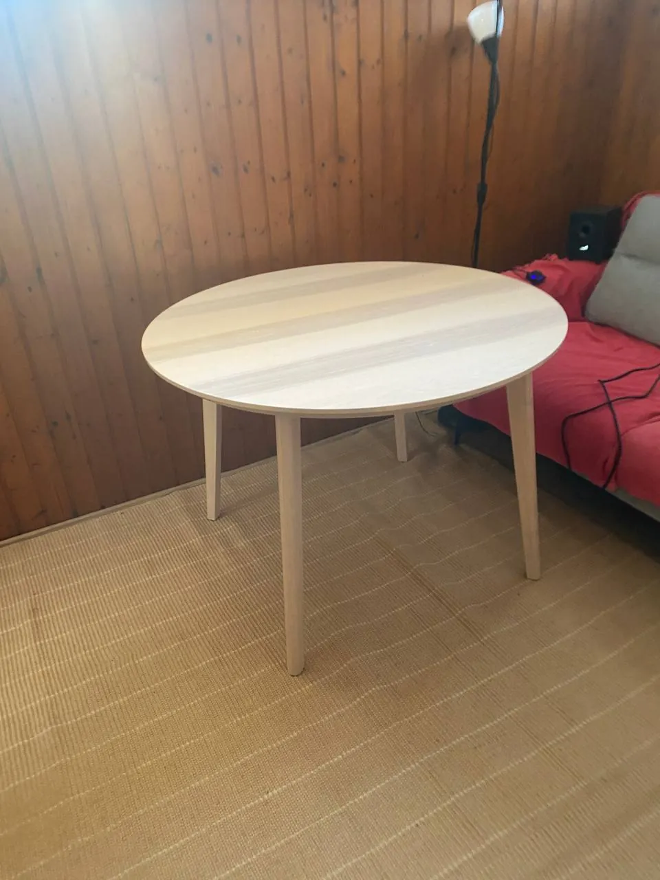 Стол IKEA 105 см с небольшими царапинами Нови-Сад 2