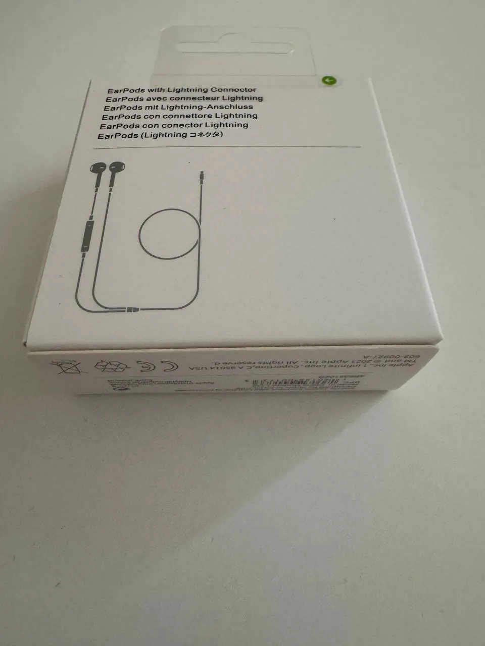 Apple Magic Mouse, Pencil Pro и EarPods Lightning 6
