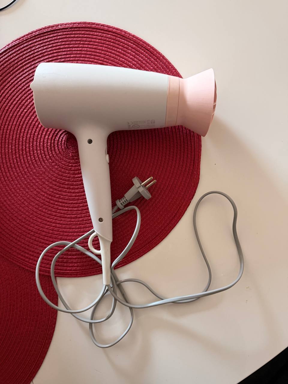 Фен Philips 4