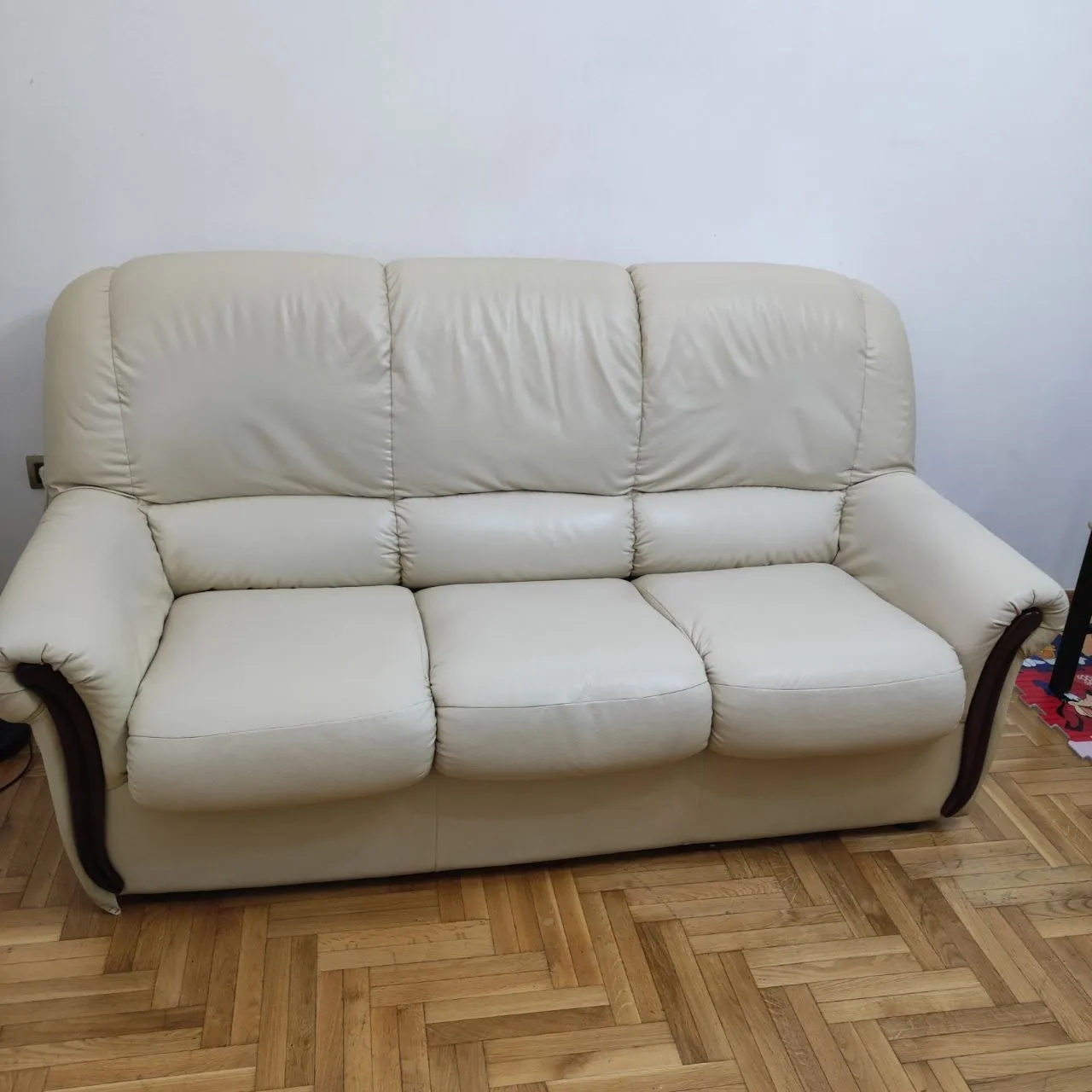 Кожаный диван Simpo со спальным местом Белград 1