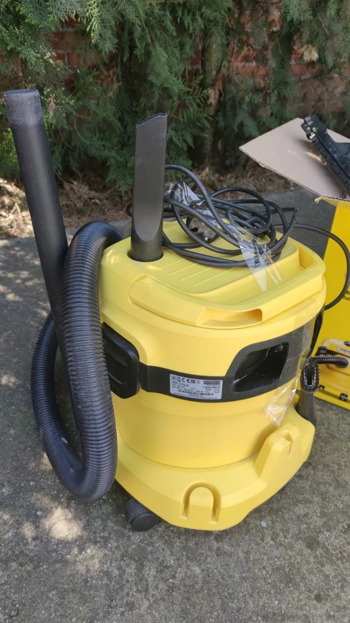 Пылесос Karcher WD2 Plus 2