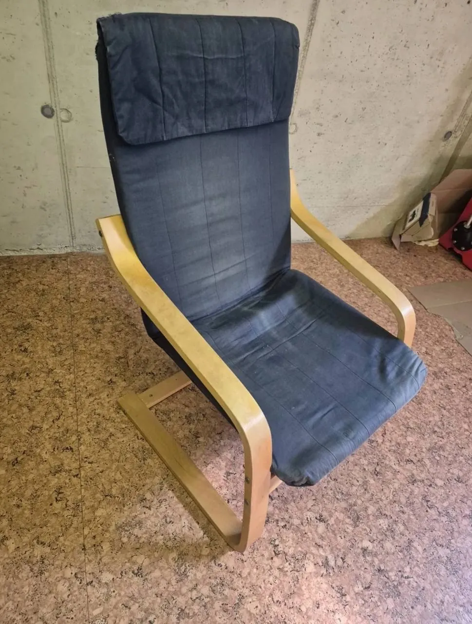 Мебель и техника IKEA: микроволновка, стеллажи, кресло, комод 4