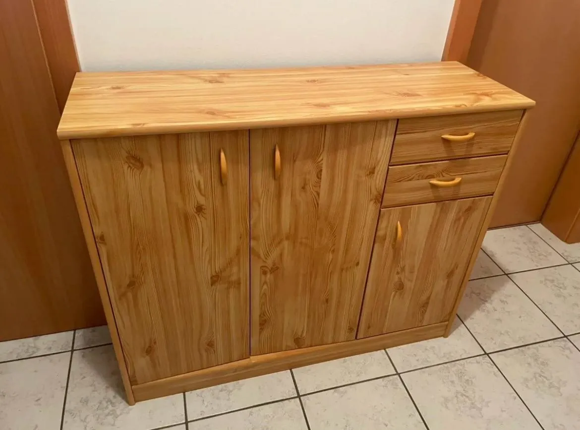 Мебель и техника IKEA: микроволновка, стеллажи, кресло, комод 5