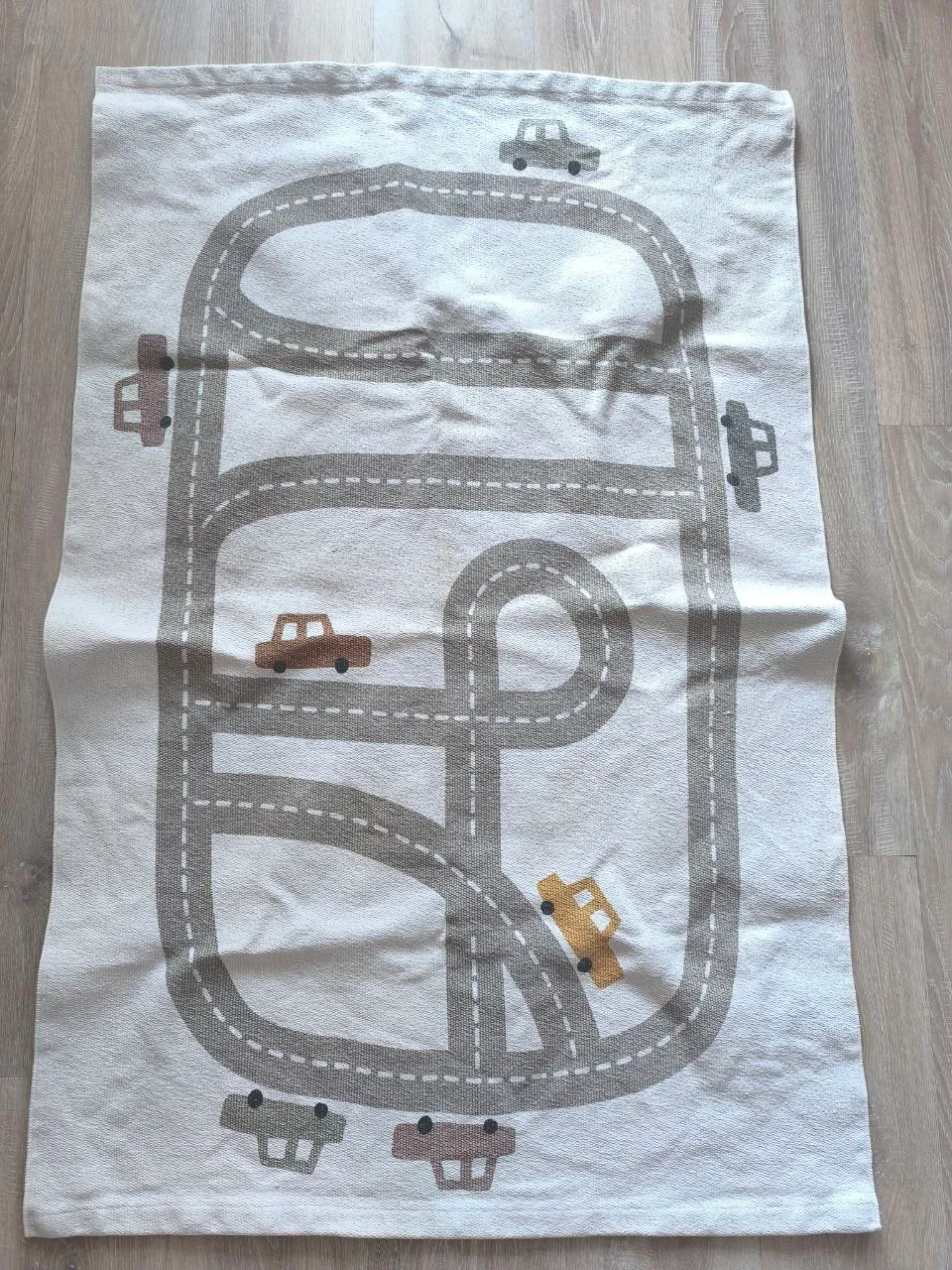 Ковёр H&M бесплатно 1