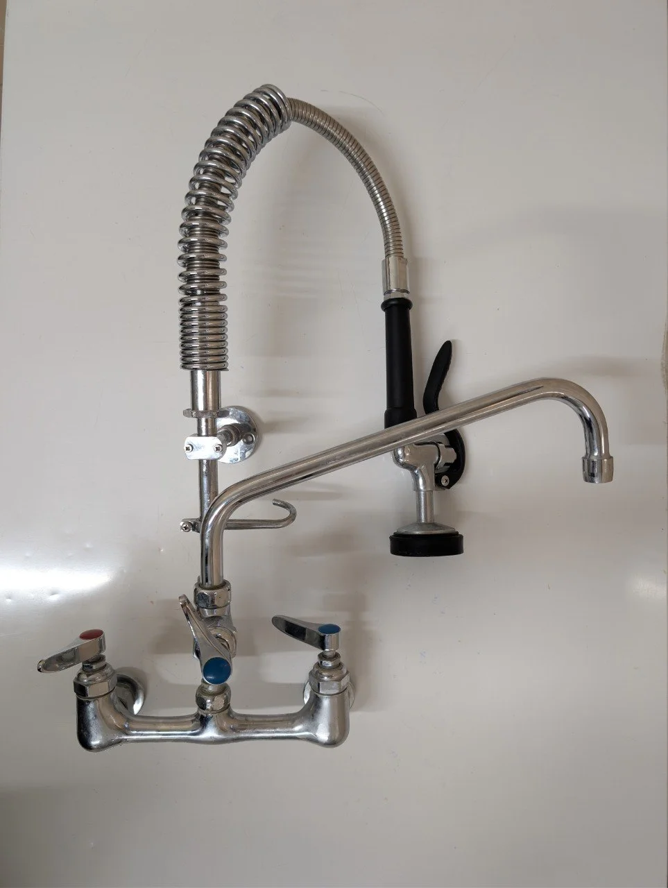 Кухонный кран с душем pre-rinse 1