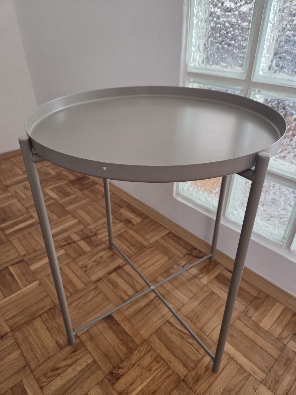 Столик IKEA GLADOM 1