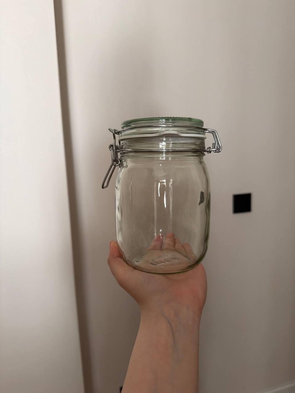 Банка IKEA 1