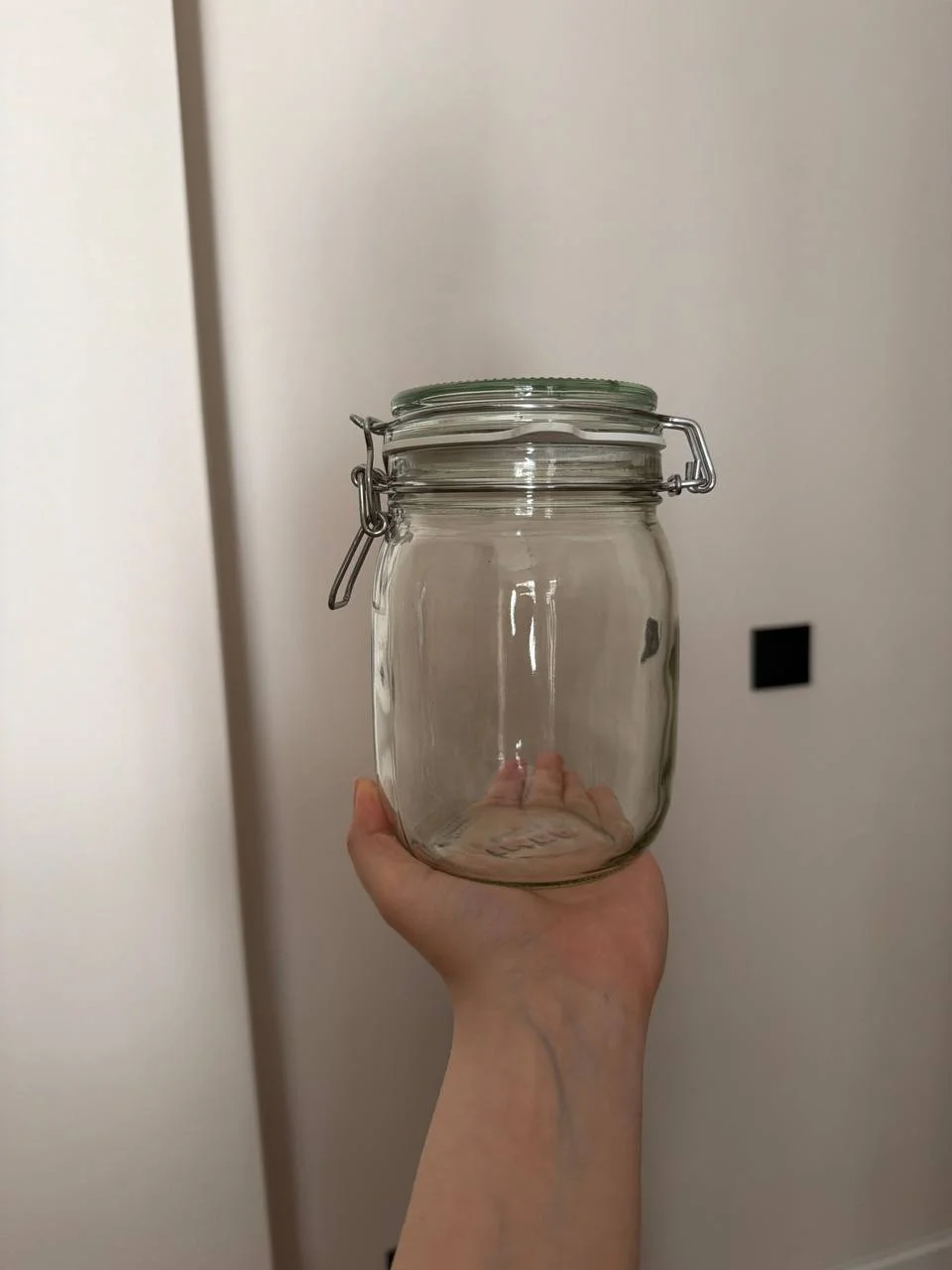 Банка IKEA 1