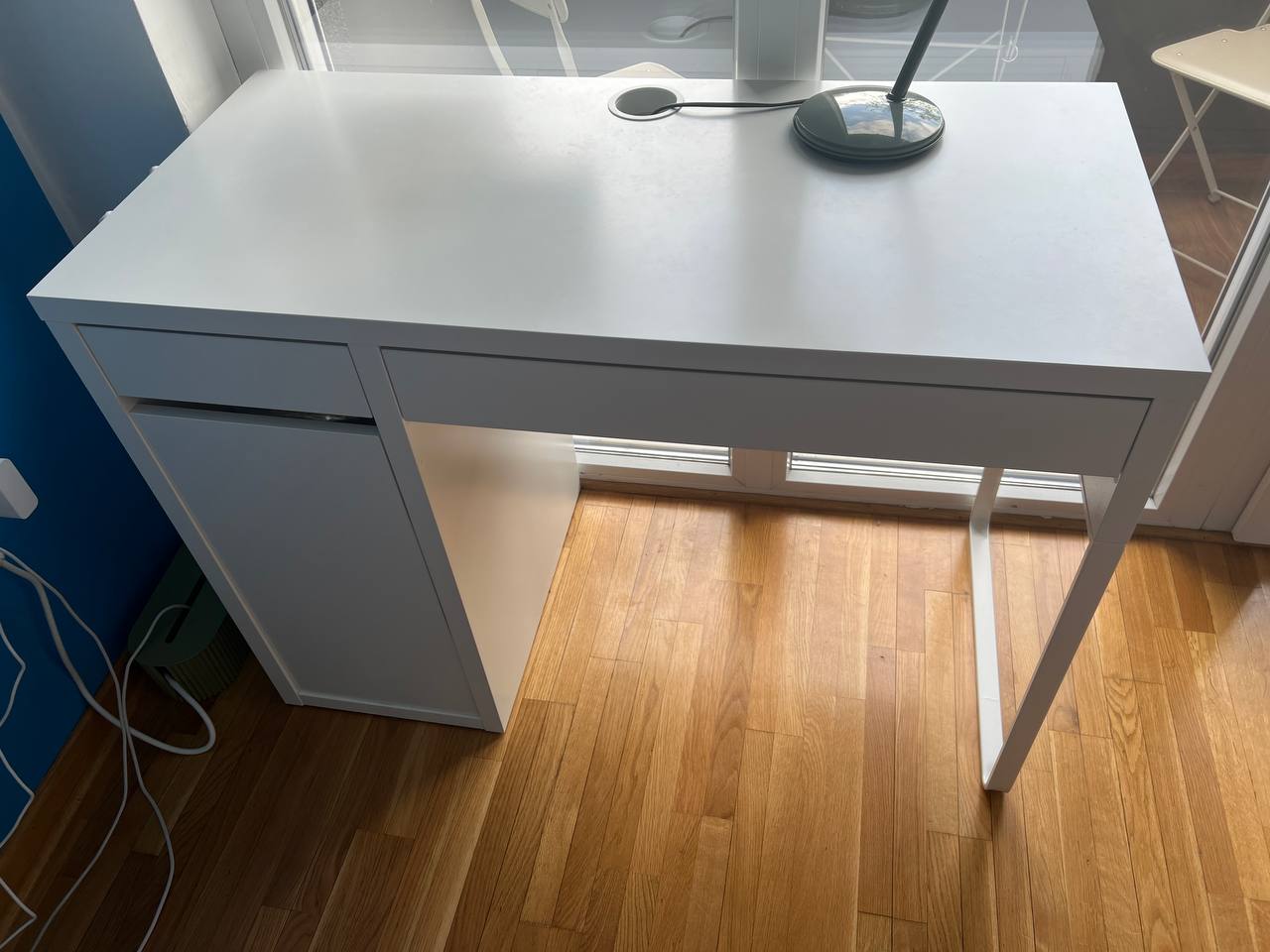 Стол IKEA MICKE 1
