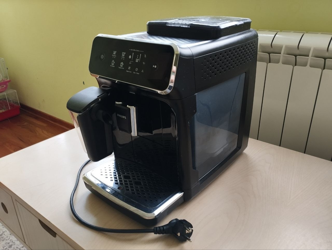 Кофемашина Philips LatteGo 2200 1