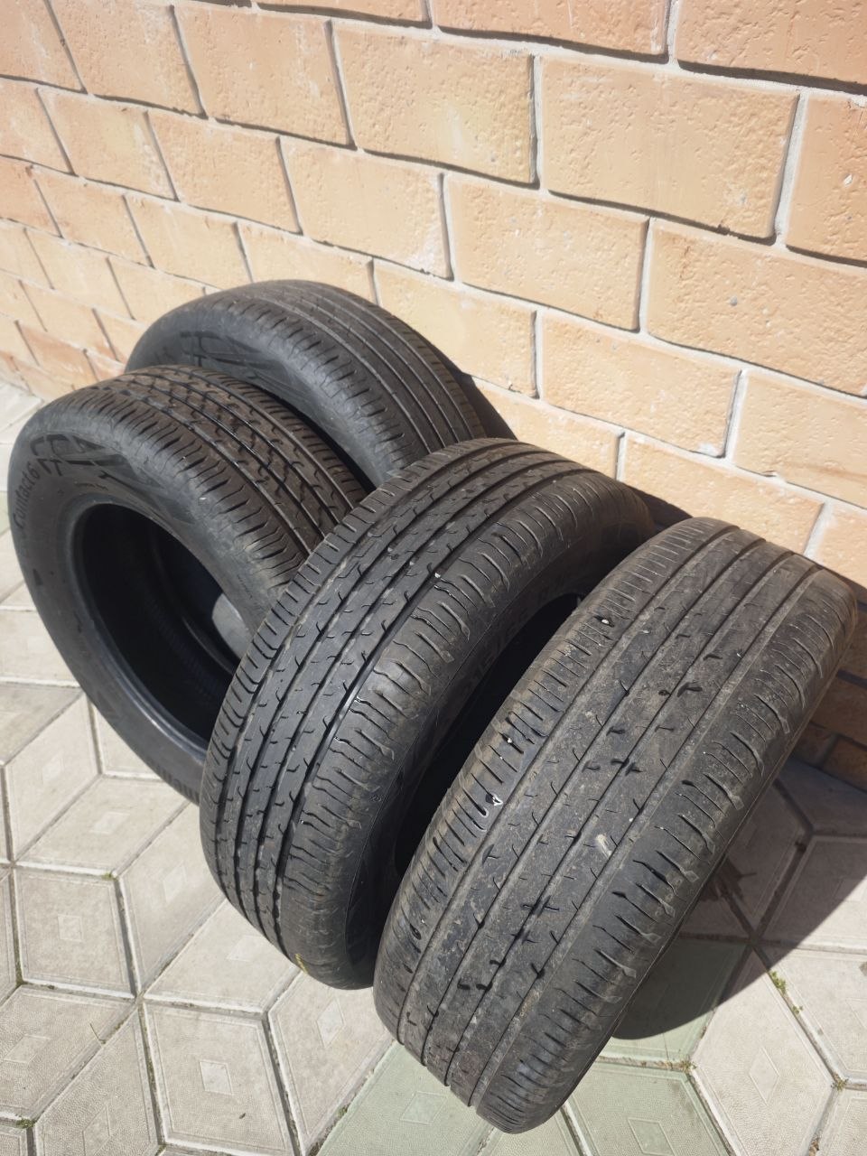 Резина Continental 215 65 R16 2