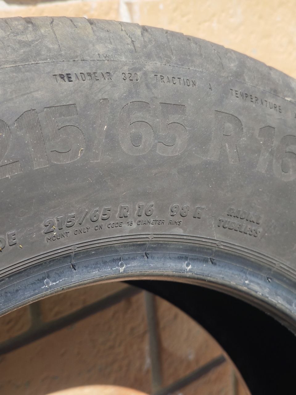 Резина Continental 215 65 R16 4