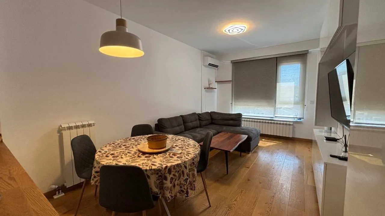 Четырёхкомнатная квартира 90 м² Вождовац Bilećka в аренду 2