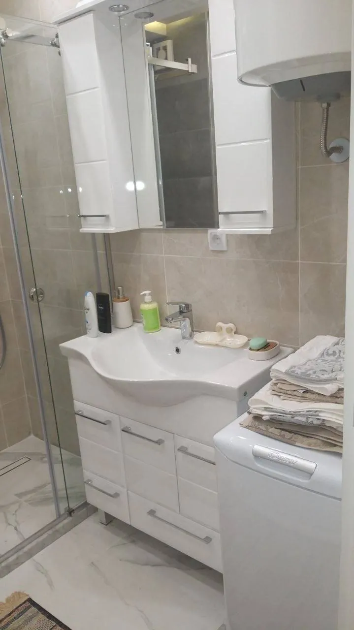 Двухкомнатная квартира 41 м² в аренду Звездара 7