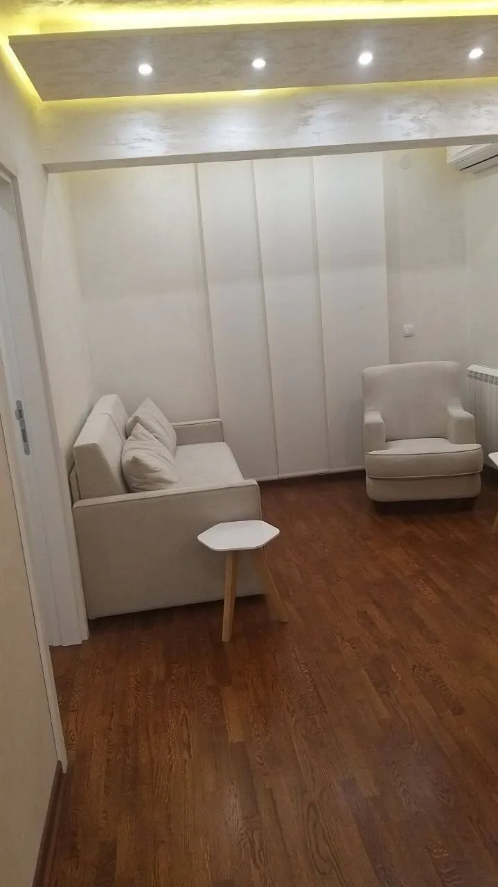 Двухкомнатная квартира 41 м² в аренду Звездара 8