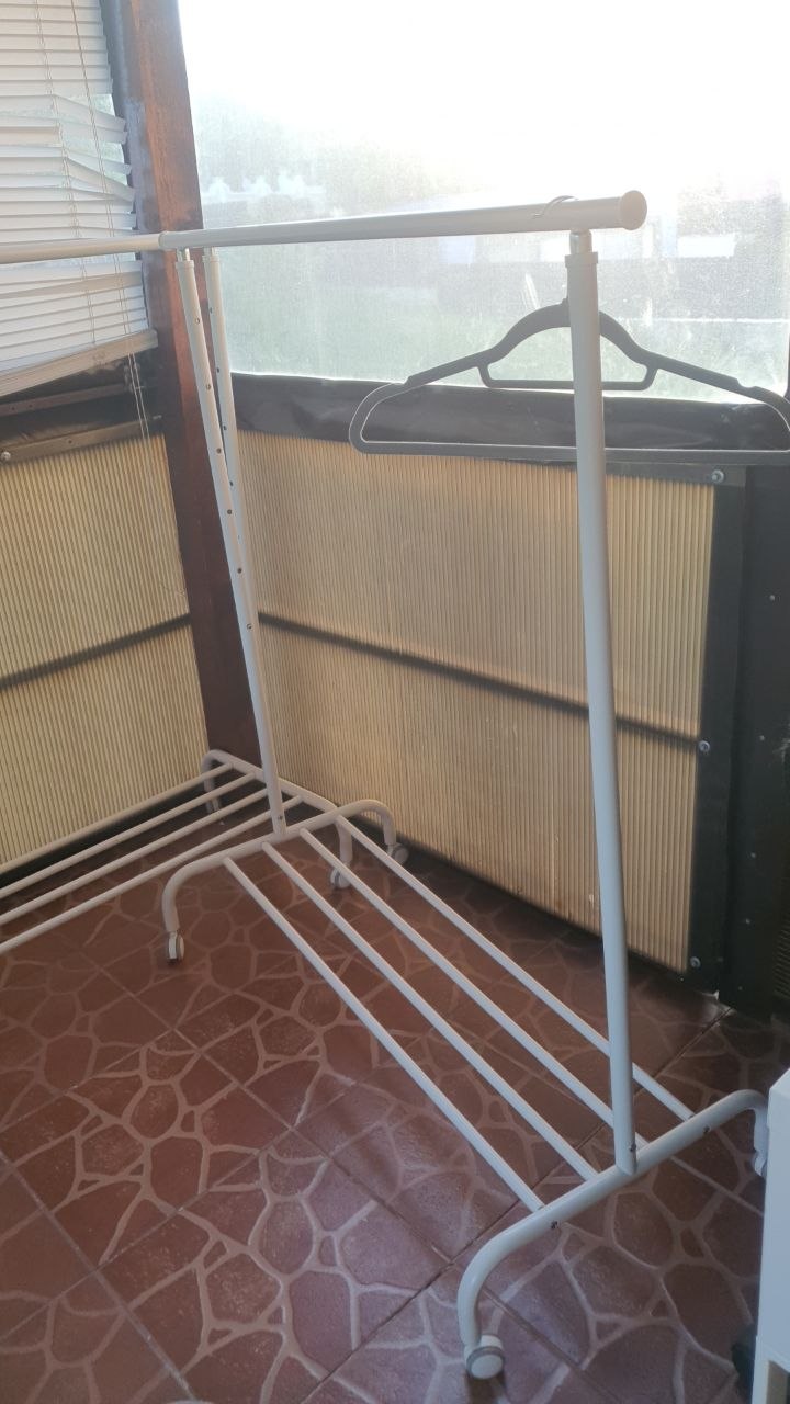Вешалки IKEA 1