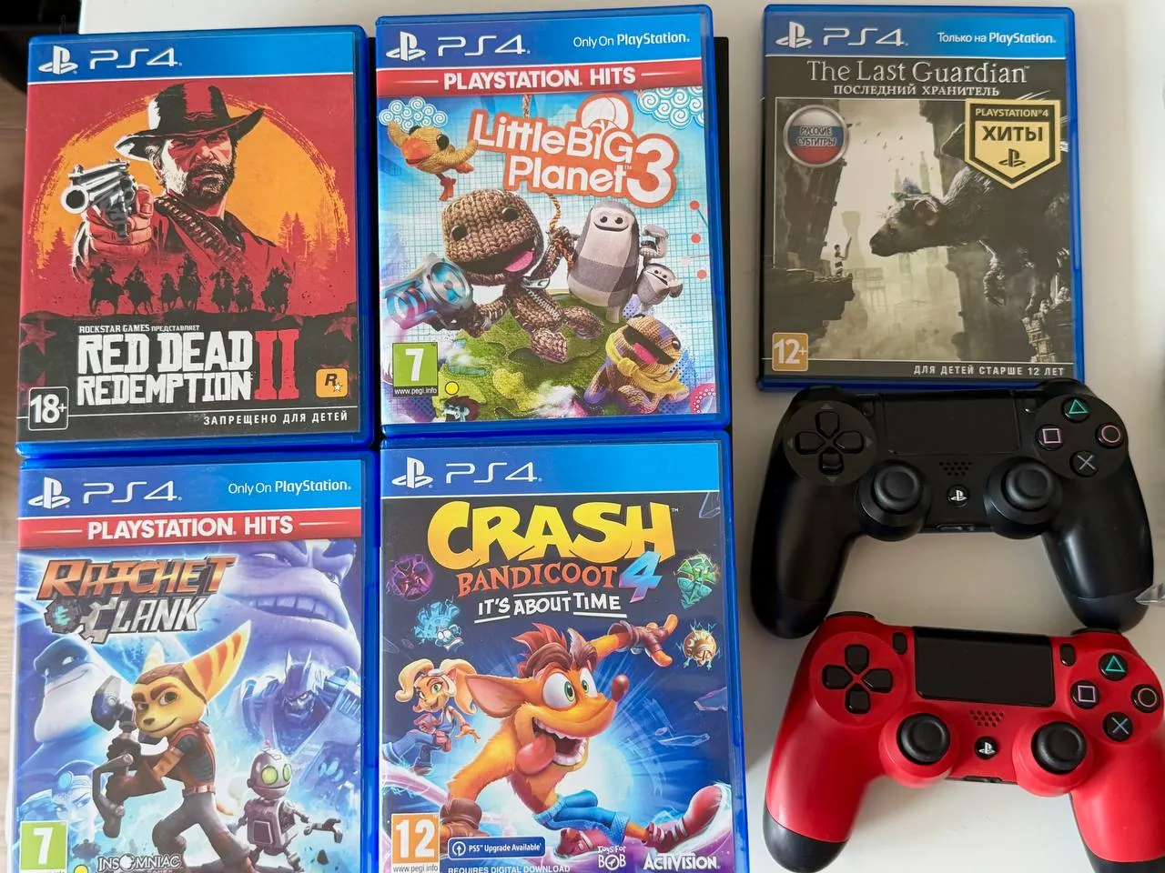 PlayStation 4 Fat 500 ГБ два джойстика пять дисков 3