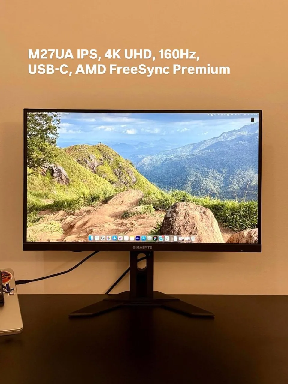 Монитор Gigabyte M27UA 4K 160Hz и кронштейн 1