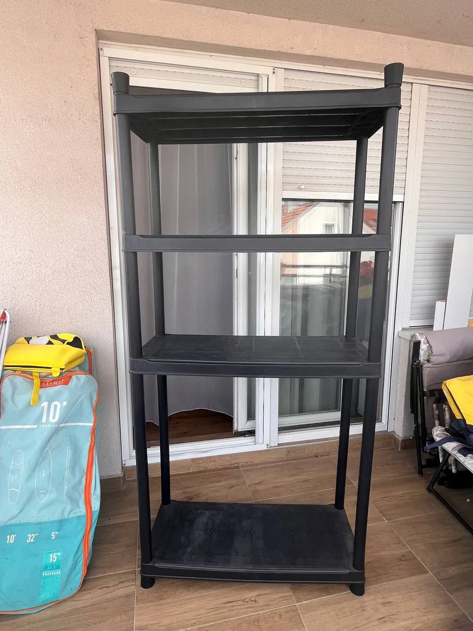 Пластиковый стеллаж чёрный 90×40 в Телепе 1