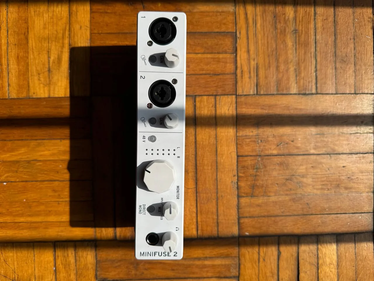 Монитор LG 32 4K iLoud и Arturia 3