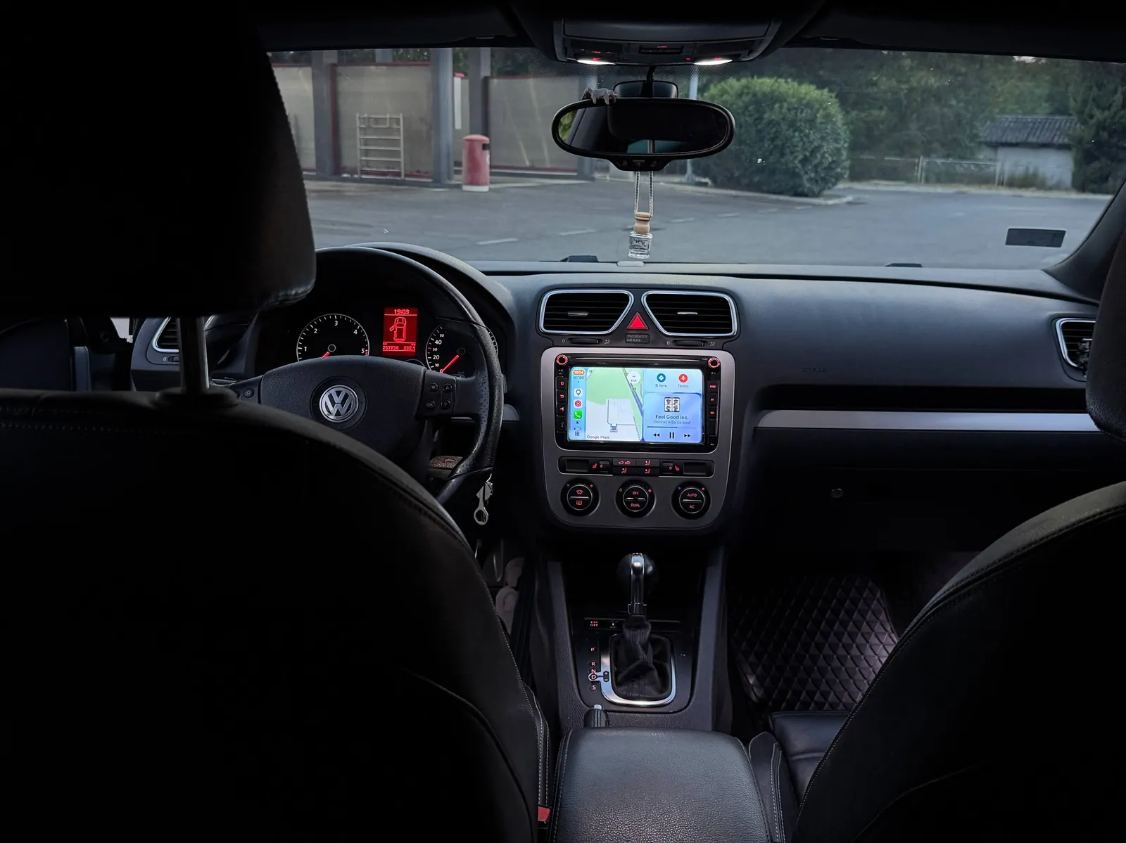 Volkswagen Scirocco 2.0 TDI DSG Белград 4