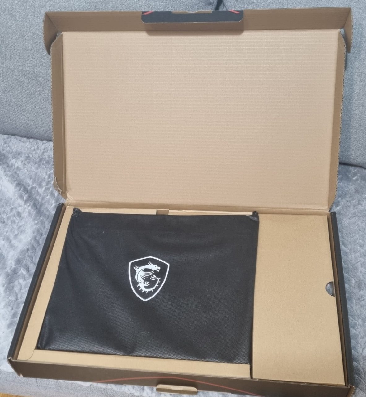 Ноутбук MSI Vector 16 HX RTX 5080 2