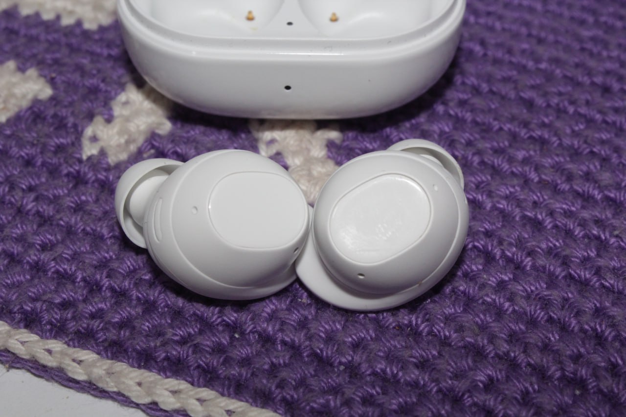 Samsung Galaxy Buds FE 6