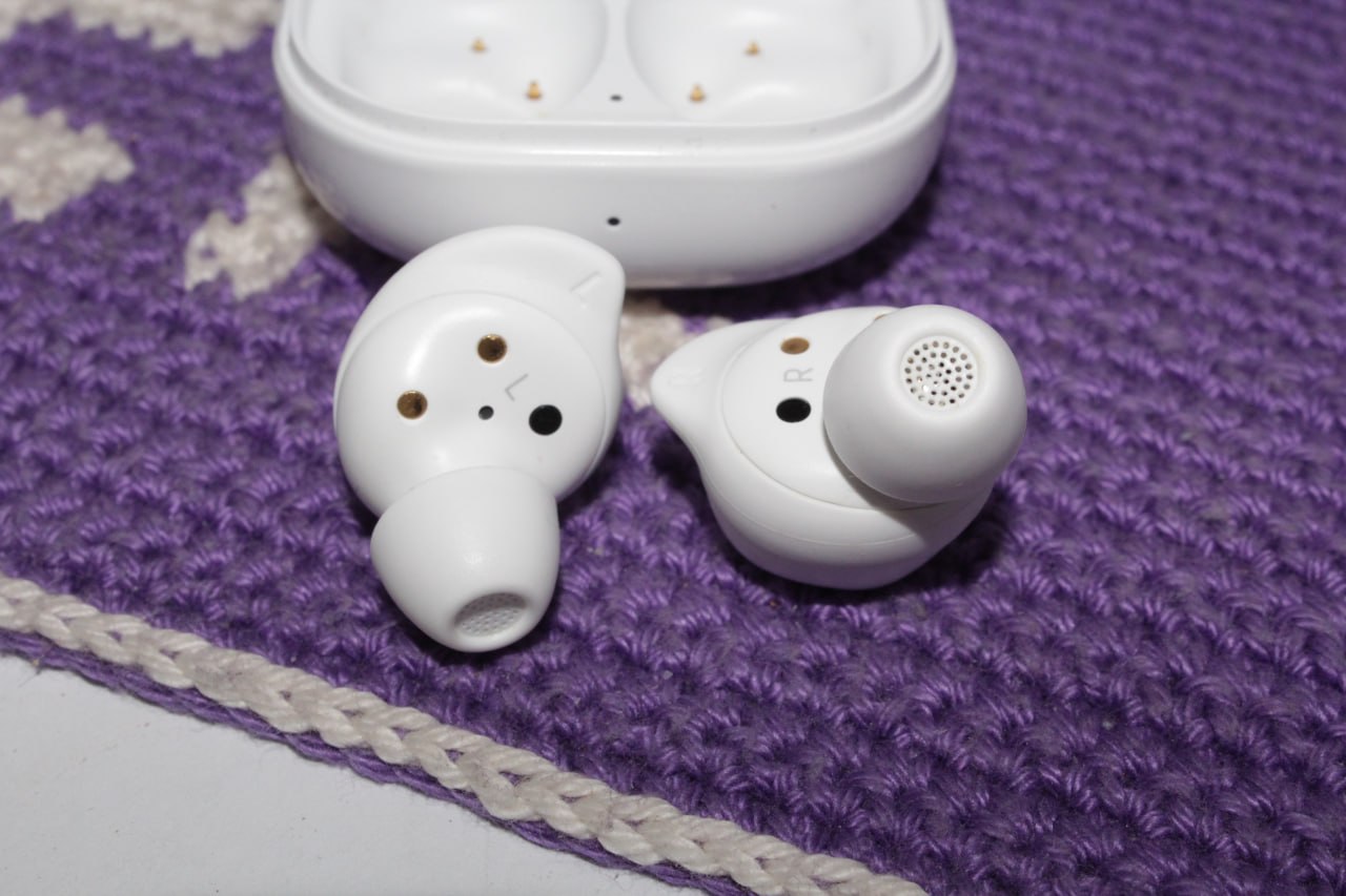 Samsung Galaxy Buds FE 5