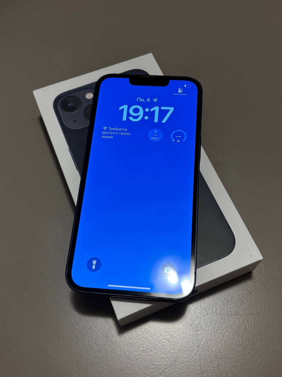 iPhone 13 Blue 128gb 1