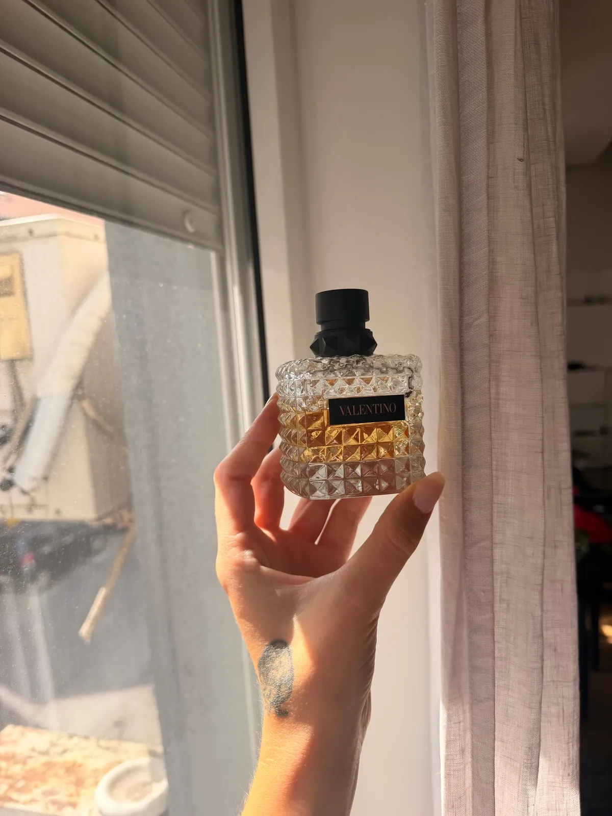 Духи Valentino Donna Born in Roma Yellow Dream 100 мл 2