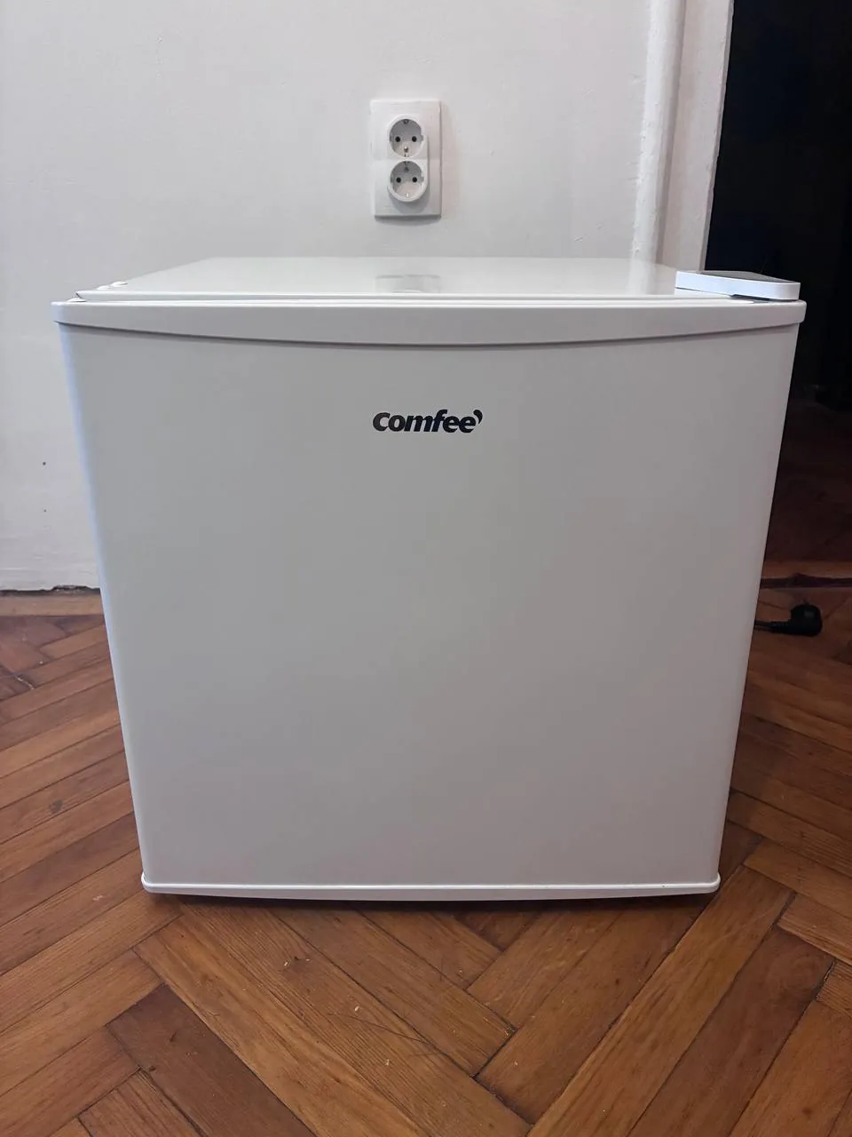 Мини-холодильник Comfee Mini Bar 41 л 1