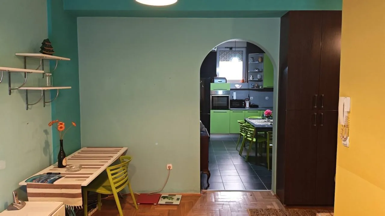 Трёхкомнатная квартира 60 м² Звездара 6