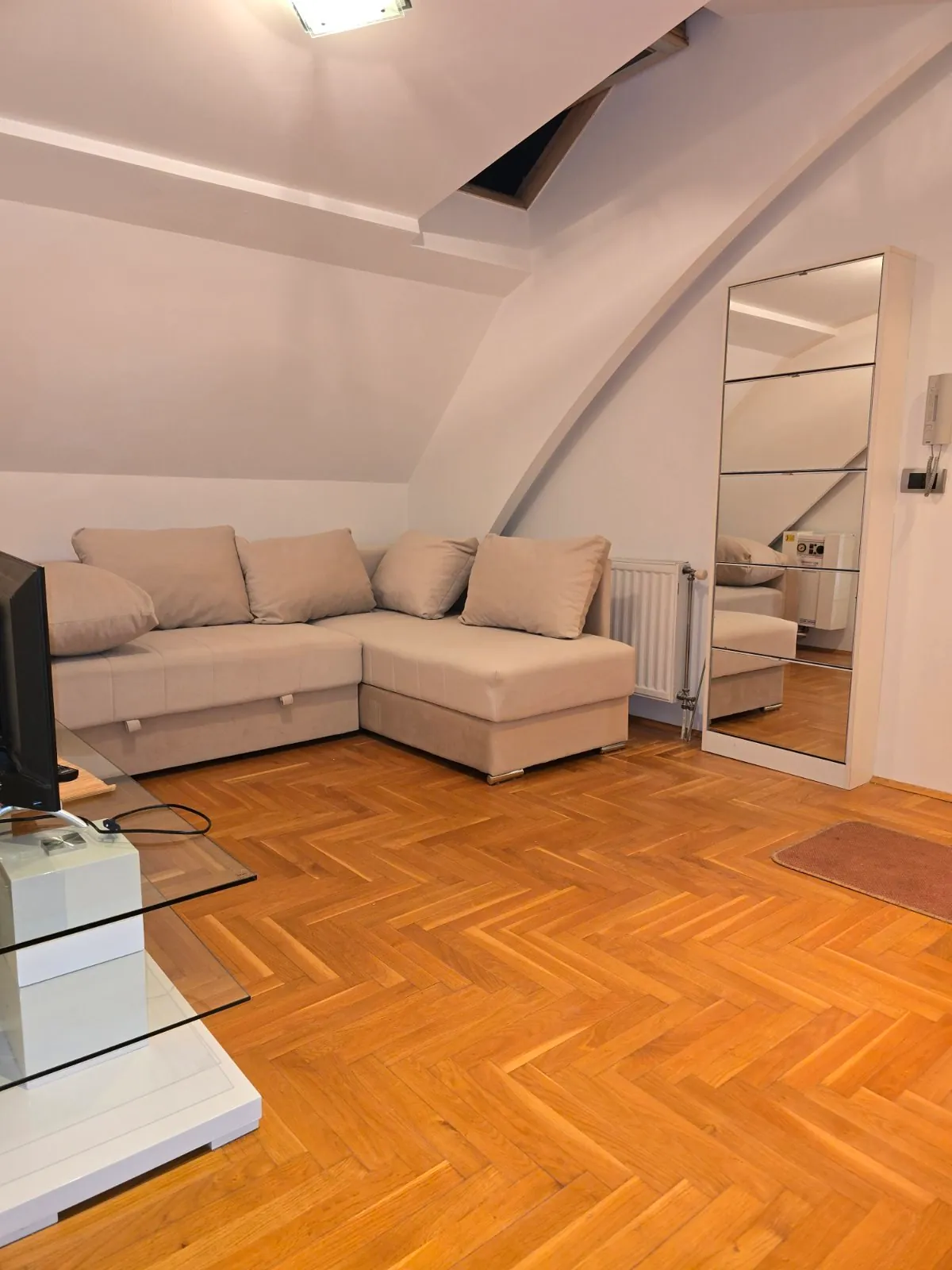 Двухкомнатная квартира 27 м² Звездара 2