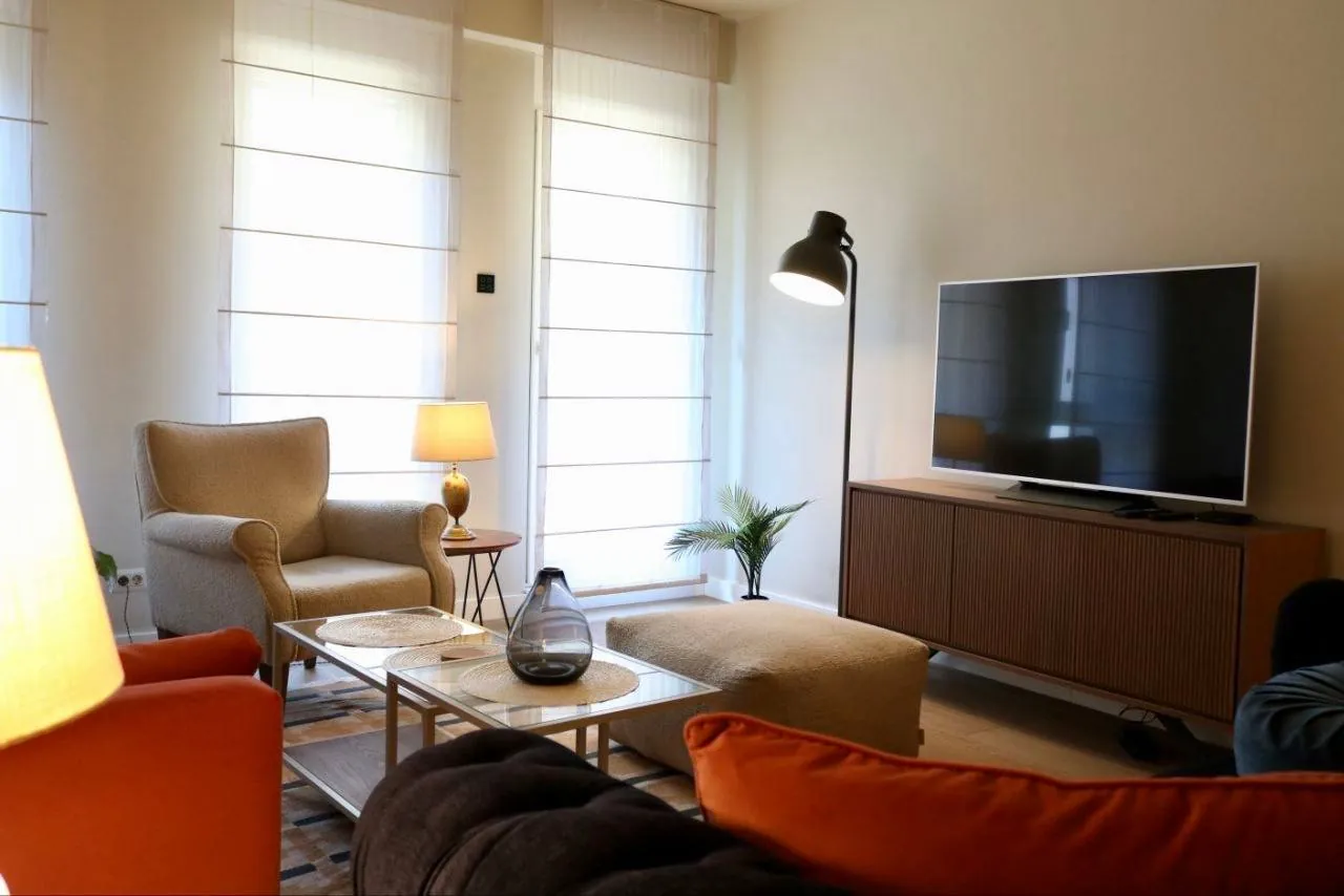 Трёхкомнатная квартира 100 м² Врачар с парковкой 10
