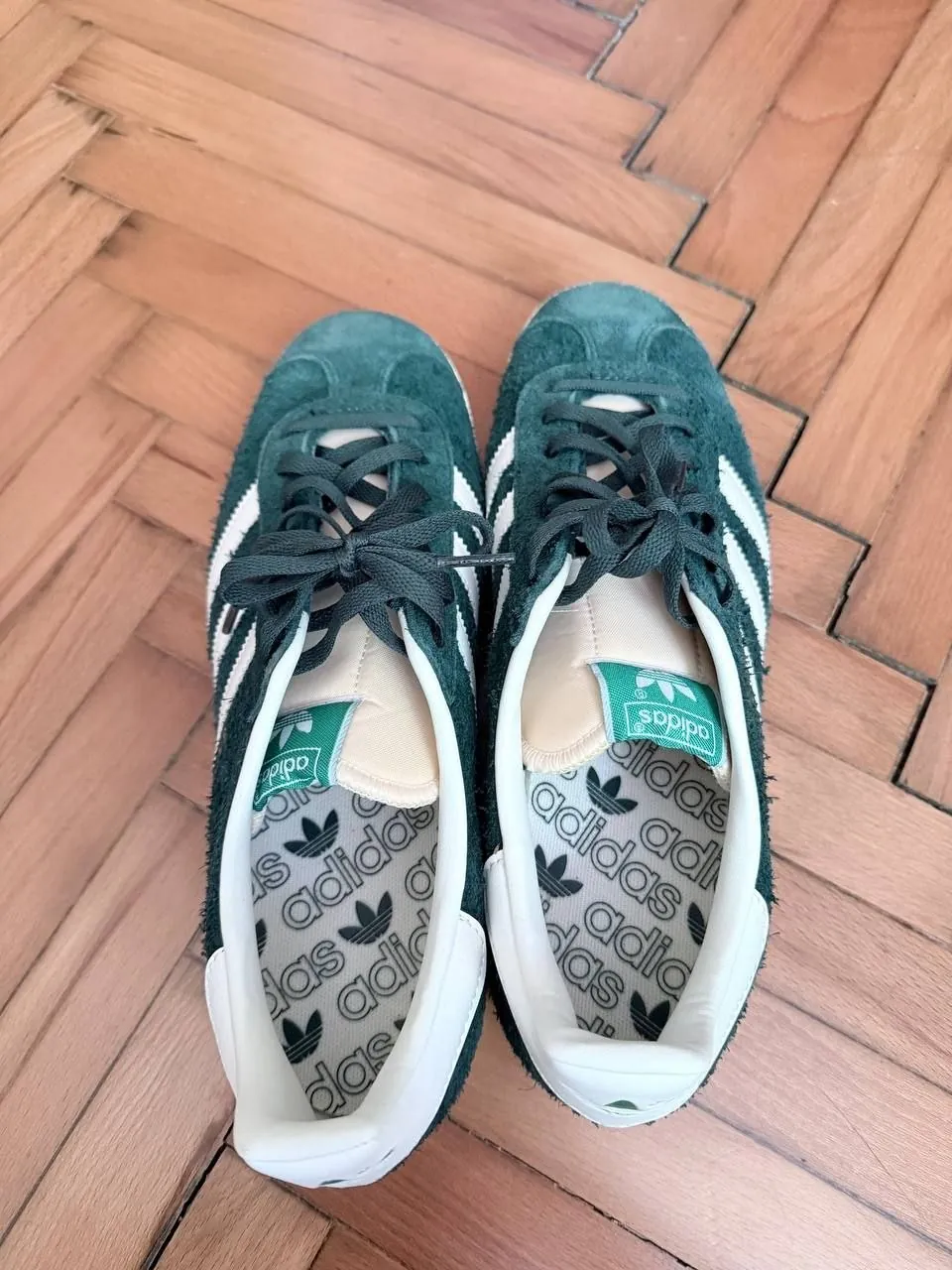 Кеды Adidas Gazelle новые размер 9.5 US 2