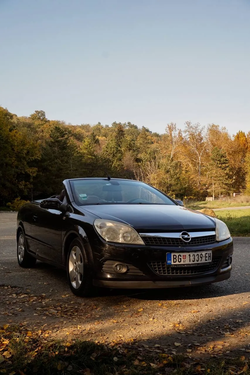 Opel Astra H TwinTop 1.8 бензин 2007 Белград 5